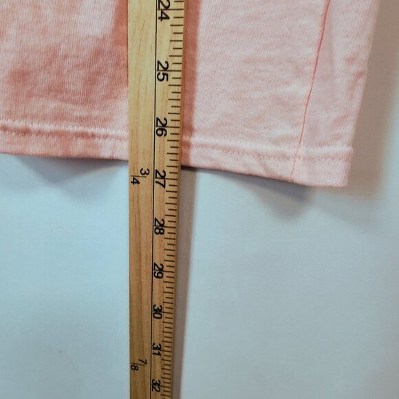 Graceland Women's Medium Elvis Presley 2018 Pink T-Shirt NWOT - Picture 8 of 8